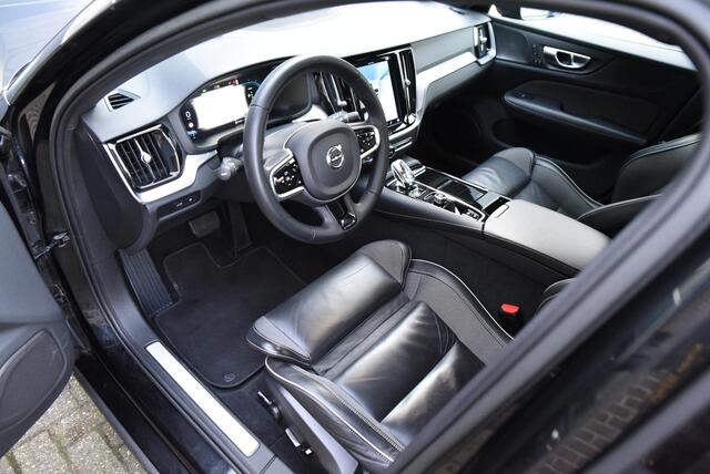 Volvo V60 2.0 T8 Plug-in hybrid AWD Plus Dark