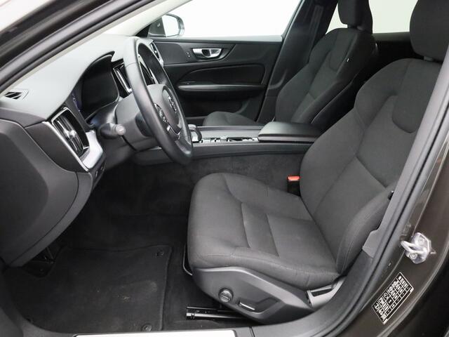 Volvo V60 2.0 B3 Momentum | CAMERA | KEYLESS | STOEL- EN STUURVERW. | TREKHAAK
