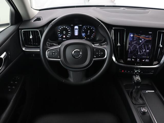 Volvo V60 2.0 T5 Momentum | 1e eigenaar | Leder | Trekhaak | Adaptive cruise | Stoelverwarming | Carplay | Navigatie | 18'' | Climate control | Parkeerhulp