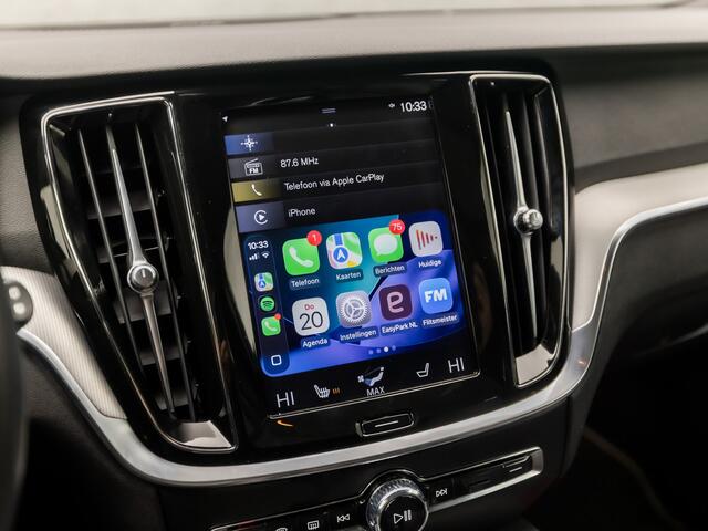 Volvo V60 2.0 T8 Twin Engine AWD Polestar Engineered 405Pk (PANORAMADAK, APPLE CARPLAY, MEMORY SEATS, LEDER, HARMAN/KARDON, TREKHAAK, CAMERA, ADAPTIVE CRUISE, GETINT GLAS, NIEUWSTAAT)