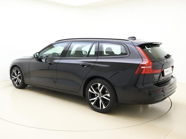 Volvo V60 B4 Plus Dark / Elektr. Trekhaak / Elektr. Stoelen / Adapt. Cruise / Keyless / BLIS / Stoel + Stuurw. Verwarming / Achterb. Verwarming / 18'' + All Season banden
