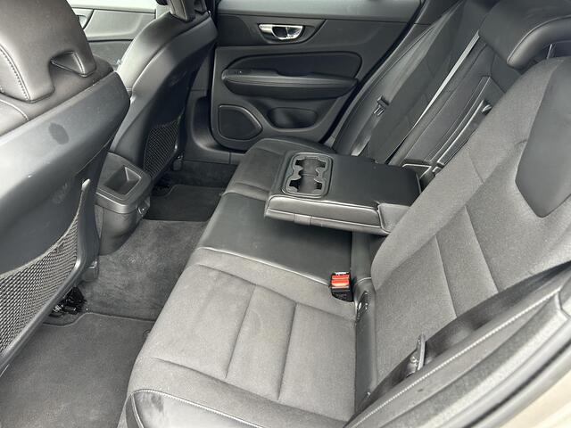 Volvo V60 2.0 B3 Business Pro intellisafe/ climate line/ keyless/ extra getint glas/ park assist