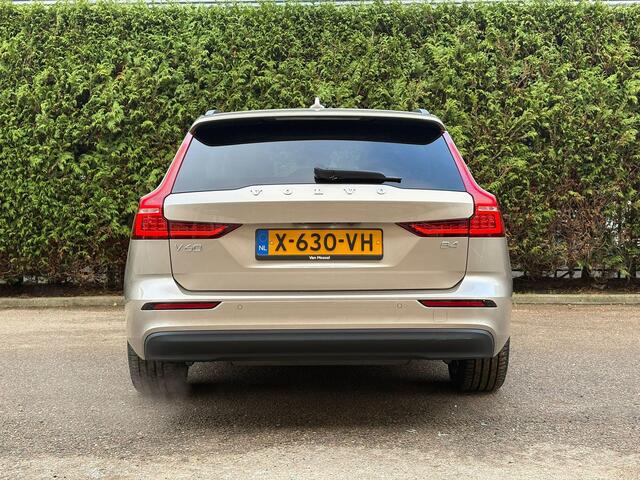 Volvo V60 2.0 B4 Core | Trekhaak | Camera | Adaptive Cruise control | Leder |