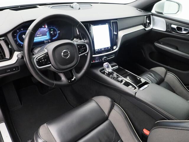 Volvo V60 2.0 T6 Plug-in hybrid AWD Ultimate Bright LONG RANGE | PANO | B&W | HUD | CAMERA | MEMORY | KEYLESS | STOEL- EN STUURVERW.