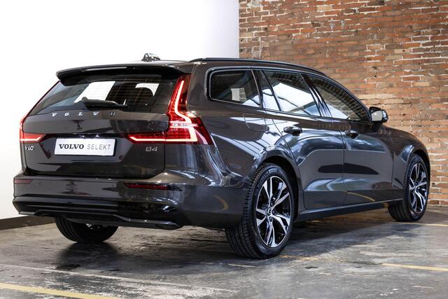 Volvo V60 B4 Plus Dark | Elektrisch verstelbare stoelen | Semi Elektrische Wegklapbare Trekhaak | Stuurverwarming | Adaptive cruise control | Parkeercamera | Parkeersensoren voor + achter | Stoelverwarming | Parkeerverwarming