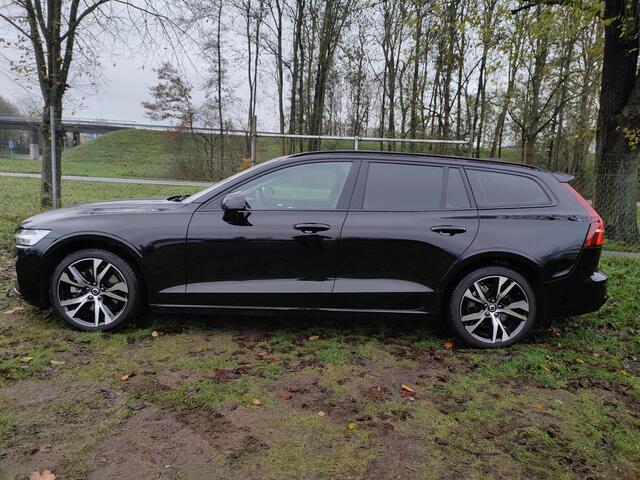 Volvo V60 2.0 B4 Plus Dark | ELEC. STOELEN | LEDER | CAMERA | SENSOREN | TREKHAAK |