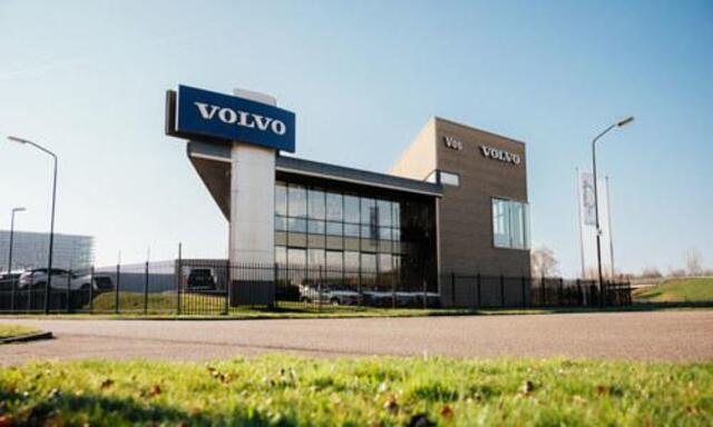 Volvo V60 T6 Plug-in hybrid AWD Plus Dark | Trekhaak elektr. | 360 camera | Harrman Kardon