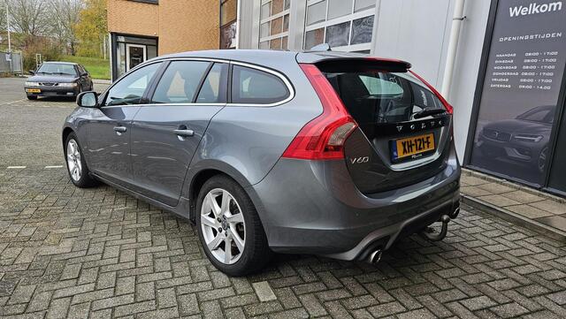 Volvo V60 2.0 T4 Business Sport