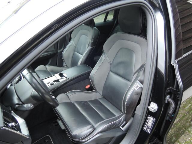 Volvo V60 2.0 T8 TE AWD R-DESIGN