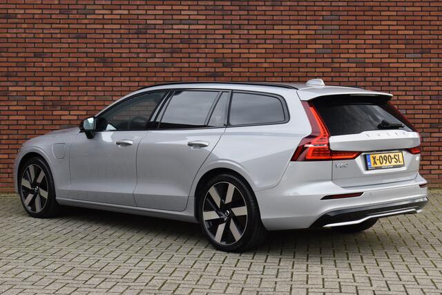 Volvo V60 T6 350PK Plug-in hybrid AWD Plus Dark | Harman & Kardon | 19 inch velgen |
