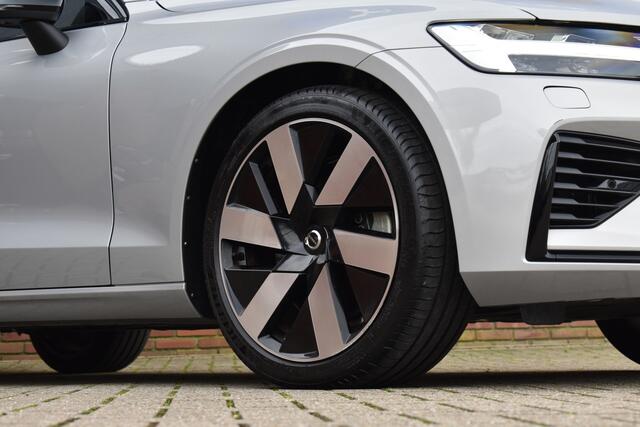 Volvo V60 T6 350PK Plug-in hybrid AWD Plus Dark | Harman & Kardon | 19 inch velgen |