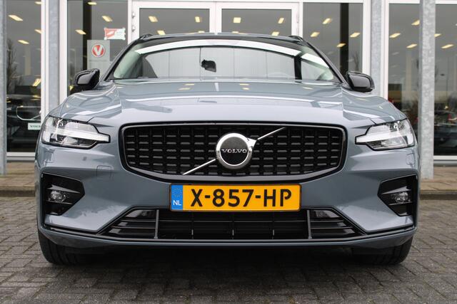 Volvo V60 2.0 B4 Plus Dark | Schuif/kantel dak | Camera | Getint glas achter | Stoel/stuur verwarmd |