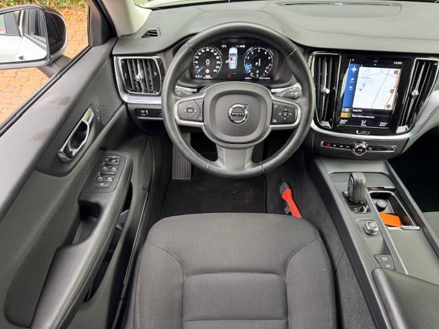 Volvo V60 2.0 B3 163PK MOMENTUM ADV/CAM/ACRUISE/ACARPLAY