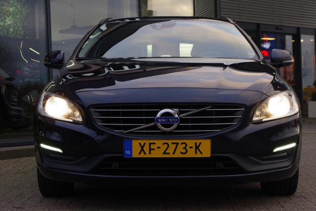 Volvo V60 2.0 D2 Momentum, Trekhaak, Stoelverwarming, Navigatie