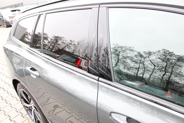 Volvo V60 T6 Plug-in hybrid AWD Plus Dark | Premium | Sport Stoelen | 19" Velgen
