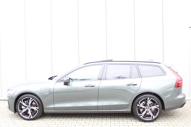 Volvo V60 T6 Plug-in hybrid AWD Plus Dark | Premium | Sport Stoelen | 19" Velgen