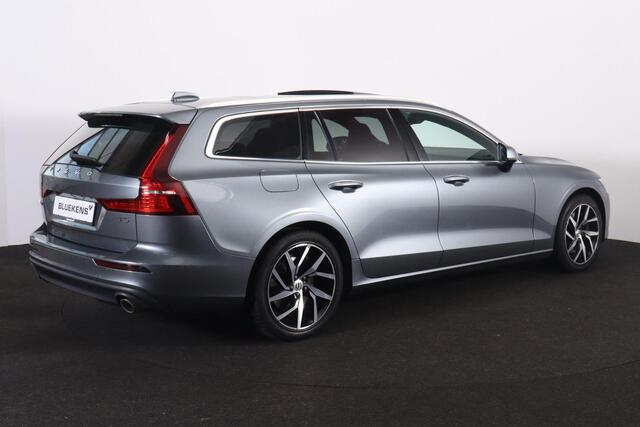 Volvo V60 T5 Inscription - Panorama/schuifdak - IntelliSafe Assist & Surround - 360º Camera - Harman/Kardon audio - Adaptieve LED koplampen - Verwarmde voorstoelen, stuur & achterbank - Parkeersensoren voor & achter - Head up display - Standkachel - Extra getint gl