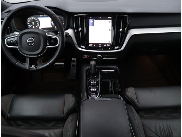 Volvo V60 2.0 T8 Twin Engine AWD R-Design | Pano | Trekhaak | 360 Camera