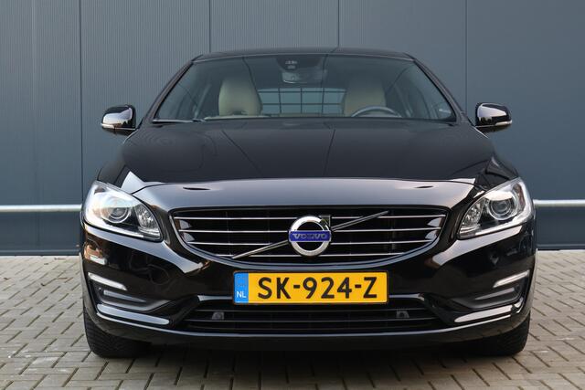 Volvo V60 1.5 T3 Polar+ Dynamic Automaat | Leer | Afn. Trekhaak | Stoelverwarming