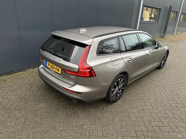 Volvo V60 2.0 B3 Momentum | Trekhaak | Navigatie