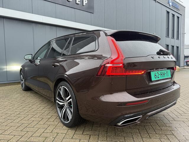 Volvo V60 2.0 T8 Twin Engine AWD Inscription Dealer onderhouden, trekhaak, 4 seizoensbanden, pano, plug-in hybrid BOMVOL!!