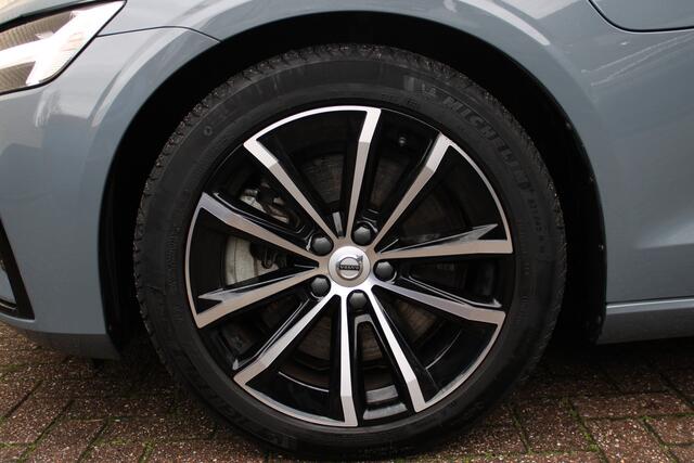 Volvo V60 2.0 T6 Plug-in hybrid AWD Plus Dark | Camera | Elektrische achterklep | Leder | Memory