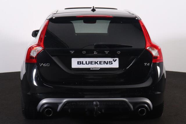 Volvo V60 T4 Business Sport - Parkeerverwarming - Volvo On Call - Bi-Xenon koplampen - schijf/kantel dak - Verwarmde voorstoelen & stuur - Navigatie - Parkeersensoren voor en achter - trekhaak - 18 inch LMV
