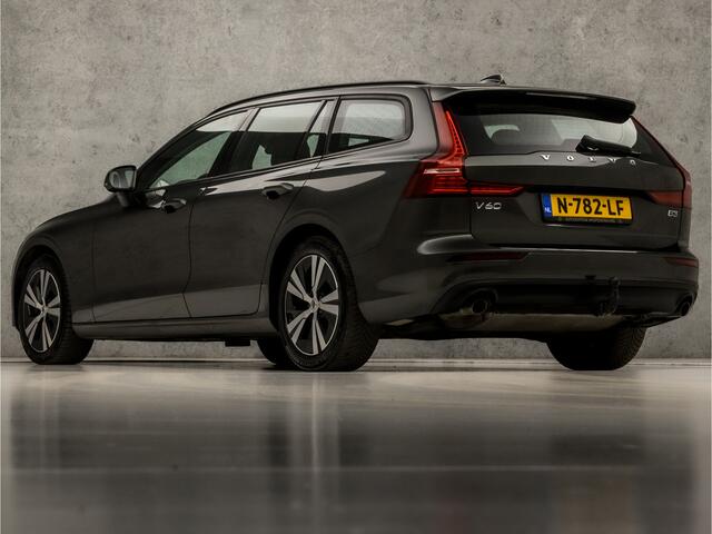 Volvo V60 2.0 B3 Sport 177Pk Automaat (APPLE CARPLAY, GROOT NAVI, TREKHAAK, ADAPTIVE CRUISE, SPORTSTOELEN, KEYLESS, PARKEERSENSOREN, NIEUWSTAAT)