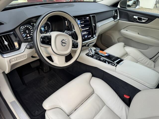 Volvo V60 2.0 T6 Recharge AWD Inscription*LED*Panorama*ACC*