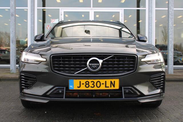 Volvo V60 T8 Twin Engine AWD R-Design | 360 Camera | Schuif/Kantel dak | Harmen Kardon | Trekhaak |