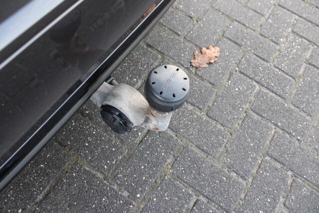 Volvo V60 T8 Twin Engine AWD R-Design | 360 Camera | Schuif/Kantel dak | Harmen Kardon | Trekhaak |