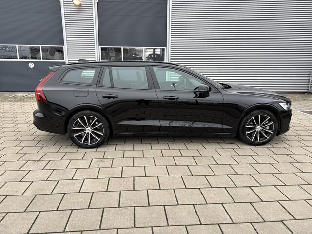 Volvo V60 2.0 T6 Plug-in hybrid AWD Plus Dark