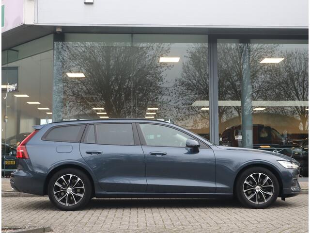 Volvo V60 2.0 B3 Momentum Advantage