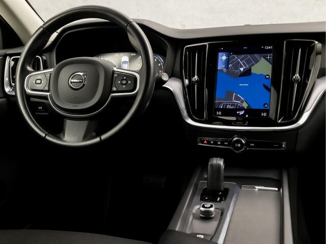Volvo V60 2.0 B3 Sport 177Pk Automaat (APPLE CARPLAY, GROOT NAVI, CAMERA, ELEK ACHTERKLEP, SPORTSTOELEN, ADAPTIVE CRUISE, LANE ASSIST, NIEUWSTAAT)