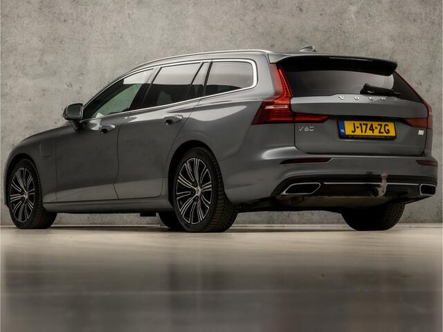 Volvo V60 2.0 T6 Recharge AWD Sport 390Pk Automaat (APPLE CARPLAY, GROOT NAVI, CAMERA, KEYLESS, SPORTSTOELEN, ADAPTIVE CRUISE, TREKHAAK, ELEK ACHTERKLEP, NIEUWSTAAT)