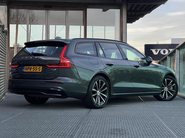 Volvo V60 2.0 T6 Plug-in hybrid AWD Plus Dark Harman-Kardon premium sound, Elektr Verstelbare stoelen, Verwarmde stoelen+stuur, Trekhaak semi elektrisch