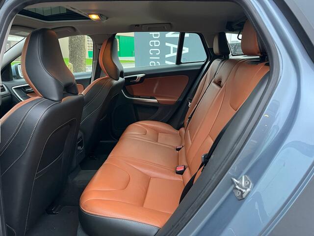 Volvo V60 T5 245pk Summum Automaat | Rijklaarprijs | Trekhaak | Open Dak |