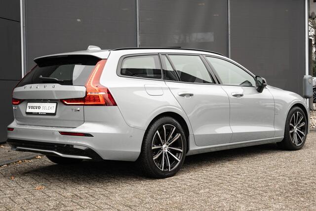 Volvo V60 T6 Plug-in hybrid AWD Plus Dark | Verwarmbare Voorstoelen (met geheugen), Stuurwiel en Achterbank | Semi-Elektrische Trekhaak | Verwarmbare Voorruit | Premium Audio by Harman Kardon | 360-Camera