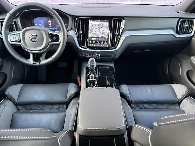 Volvo V60 2.0 T6 Plug-in hybrid AWD Plus Dark | 360° Camera | Stoel en stuurverwarming | Trekhaak | Adaptieve cruise control | Harman/Kardon audio | BLIS dodehoekdetectie |