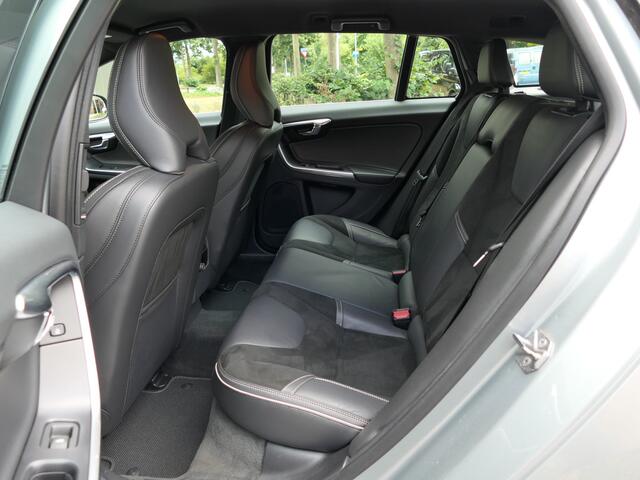 Volvo V60 T3 AUT 12 MND garantie R-Design Xenon / Standkachel / Cruise con