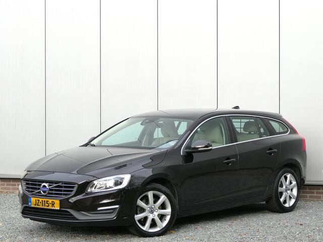 Volvo V60 T2 AUT Momentum Trekhaak / Xenon / Navi / Cruise control