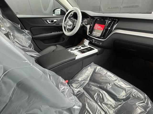 Volvo V60 2.0 T8 Plug-in hybrid AWD Plus Perform. Ed. Dark Panorama dak / Head-up display / 360 camera / Polestar optimalization / Extra getint glas / 19"triplesp. wielen