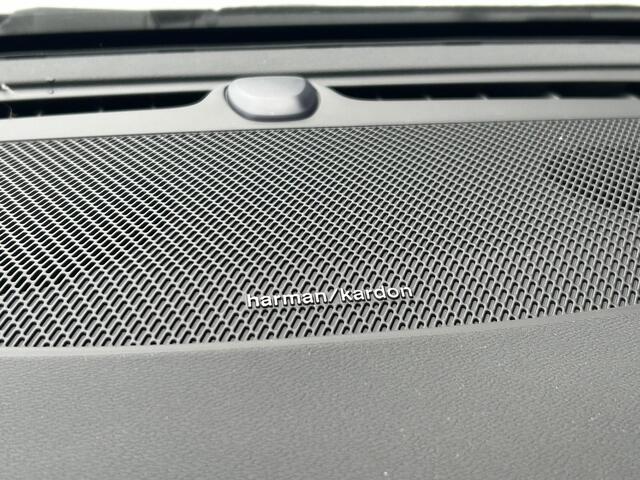 Volvo V60 2.0 T8 Plug-in hybrid AWD Plus Perform. Ed. Dark Panorama dak / Head-up display / 360 camera / Polestar optimalization / Extra getint glas / 19"triplesp. wielen