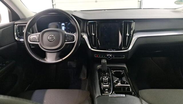 Volvo V60 2.0 T6 Recharge 340 pk AWD Momentum Pro Navigatie Trekhaak Panoramadak Head Up Camera Dab Carplay Getint Glas NL Auto