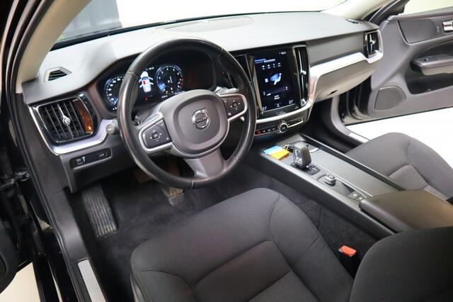 Volvo V60 2.0 B3 Mom. Adv. | hybrid | camera | carplay | 4 nw allseasons