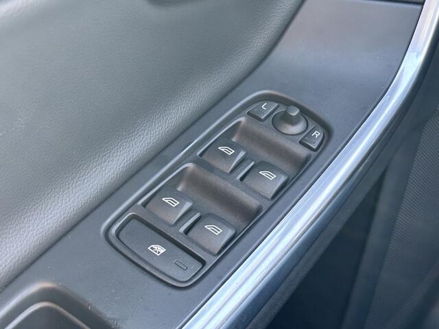 Volvo V60 2.0 D2 Kinetic | Navigatie | Climate | Cruise