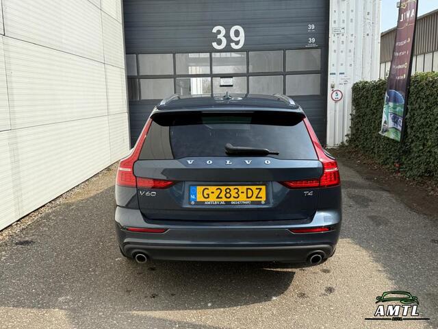 Volvo V60 - 2.0 T4 Momentum Pro