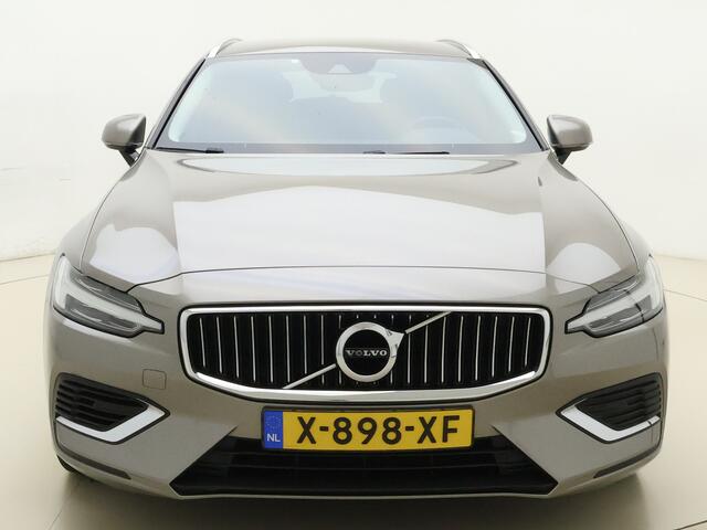 Volvo V60 T8 390pk AWD Inscription / Stoelverwarming / Lederen bekleding / Elektrische verstelbare stoel / Trekhaak /