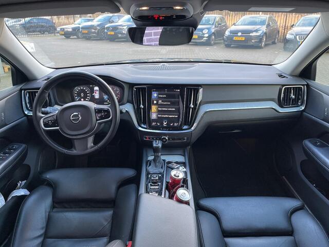 Volvo V60 2.0 T5 Inscription | Leder | Cruise control | Parkeer sensoren voor en achter | Stoelverwarming |