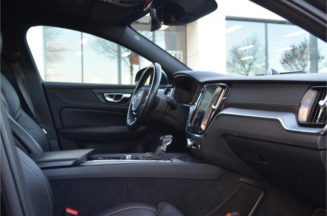 Volvo V60 2.0 T5 R-Design Panodak B&W Memorey Stoelverw. Pilot Assist Trekh. Volle Uitvoering! Head Up Stoelventilatie Achterbank verw.